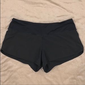Lululemon shorts size 8